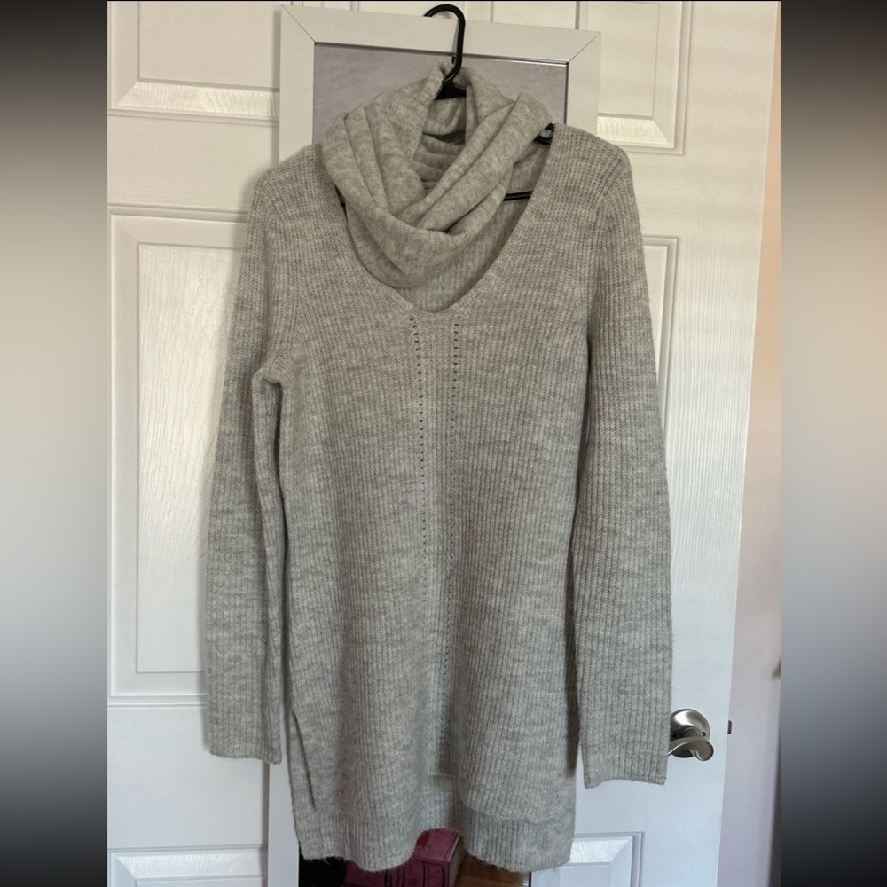 Liz Claiborne light gray sweater and infinity scarf